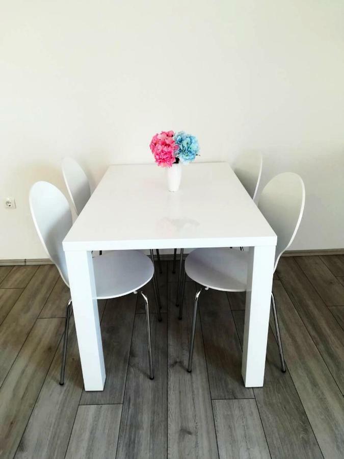 Apartments Brodarica โบรดาริตซา ภายนอก รูปภาพ